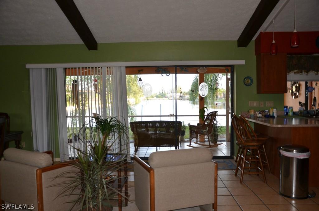 2406 SW 40th Ter., Cape Coral, FL 33914