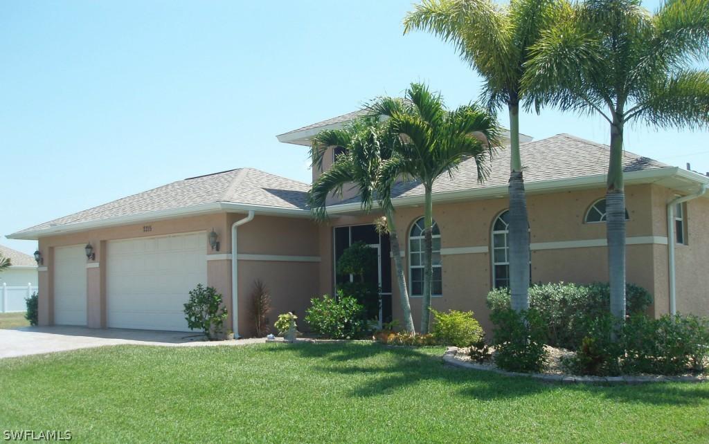 2215 SE 18th Pl., Cape Coral, FL 33990