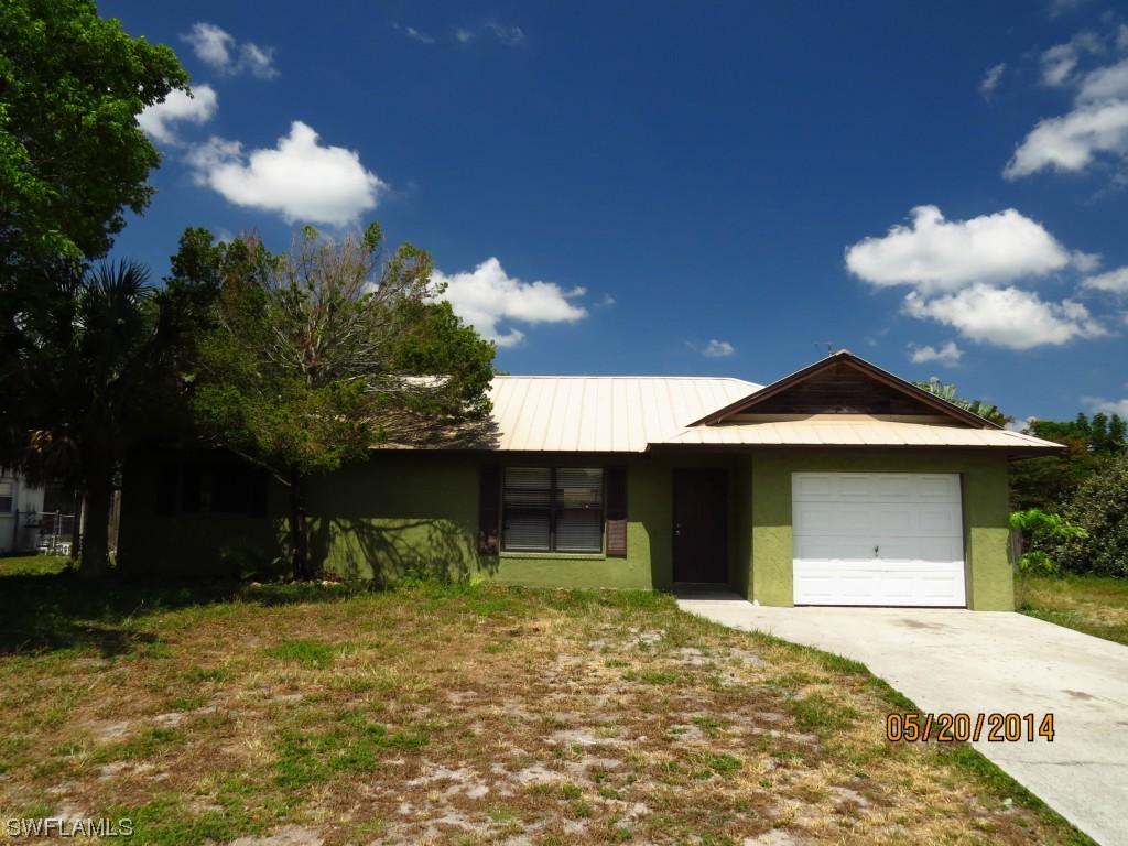 1749 43rd St., Naples, FL 34116