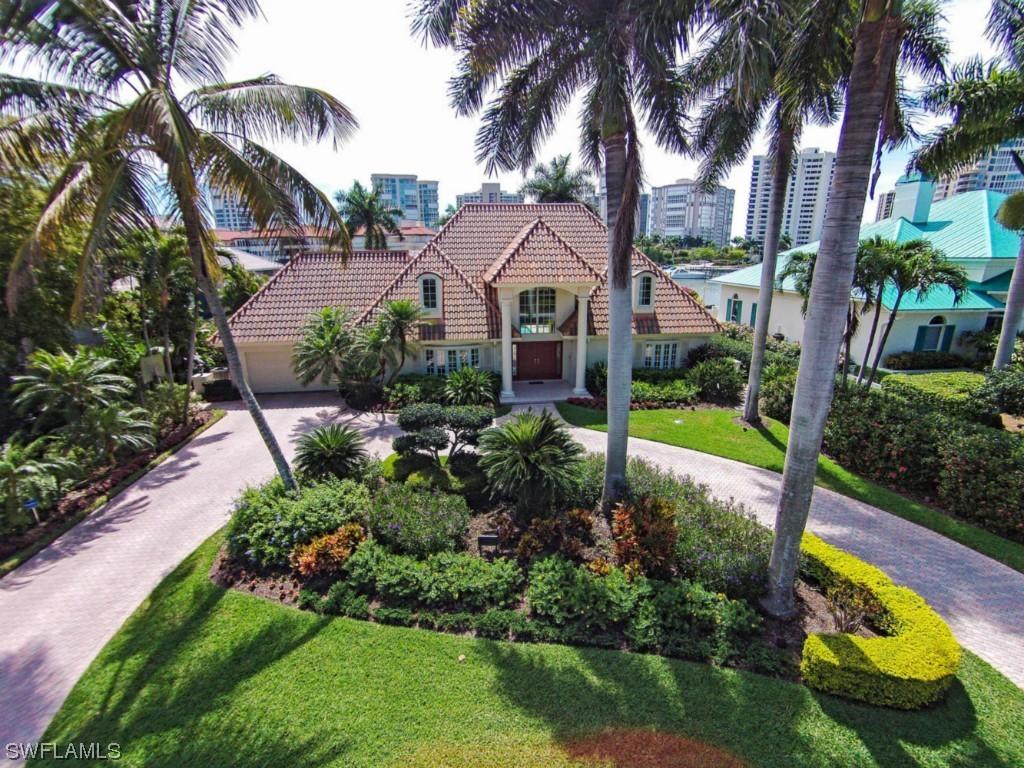 309 Neapolitan Way, Naples, FL 34103