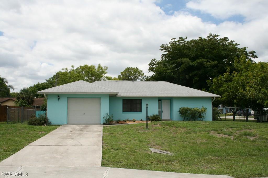 5432 21st Pl., Naples, FL 34116