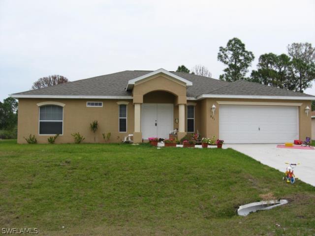 841 Calhoun St., Lehigh Acres, FL 33974