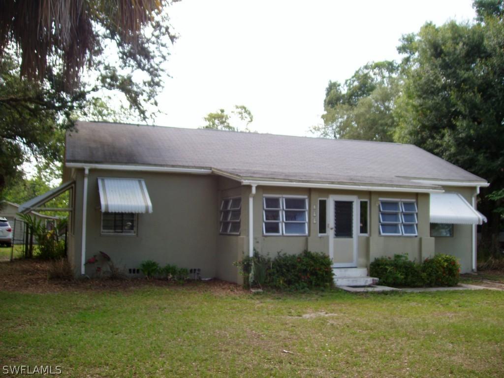 299 Kingston Dr., Fort Myers, FL 33905