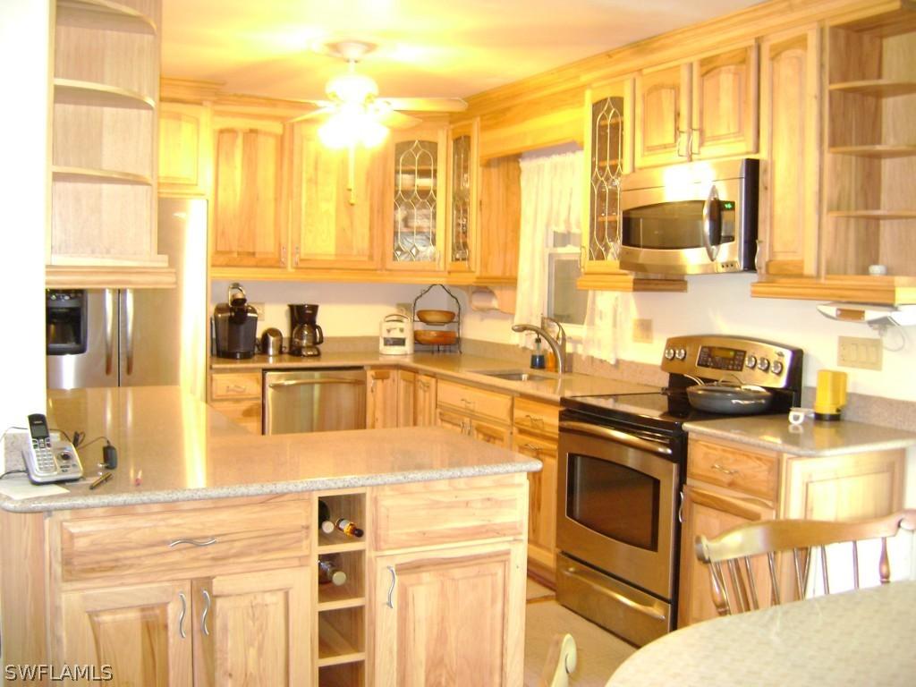 105 W Lake Dr., Lehigh Acres, FL 33936