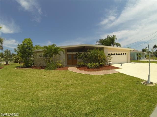 1856 Inlet Dr., Fort Myers, FL 33903
