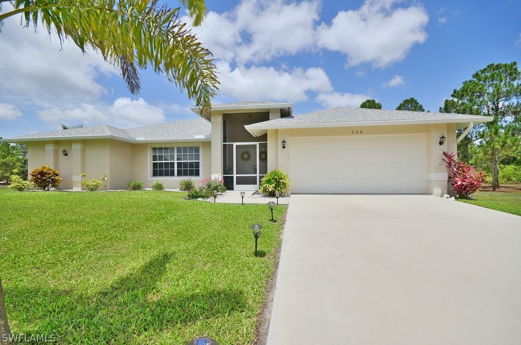 728 Drury Ave., Lehigh Acres, FL 33974