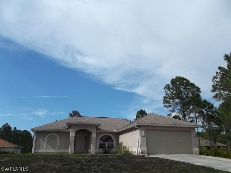 1065 Barnett St., Lehigh Acres, FL 33974