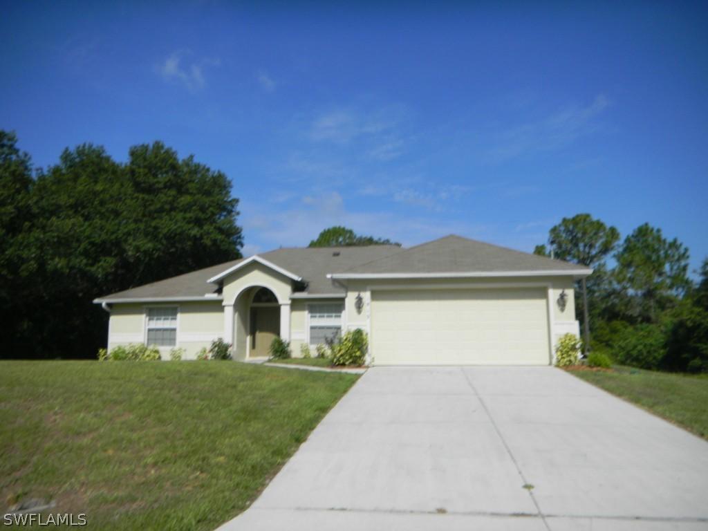 1819 Leroy Ave., Lehigh Acres, FL 33972
