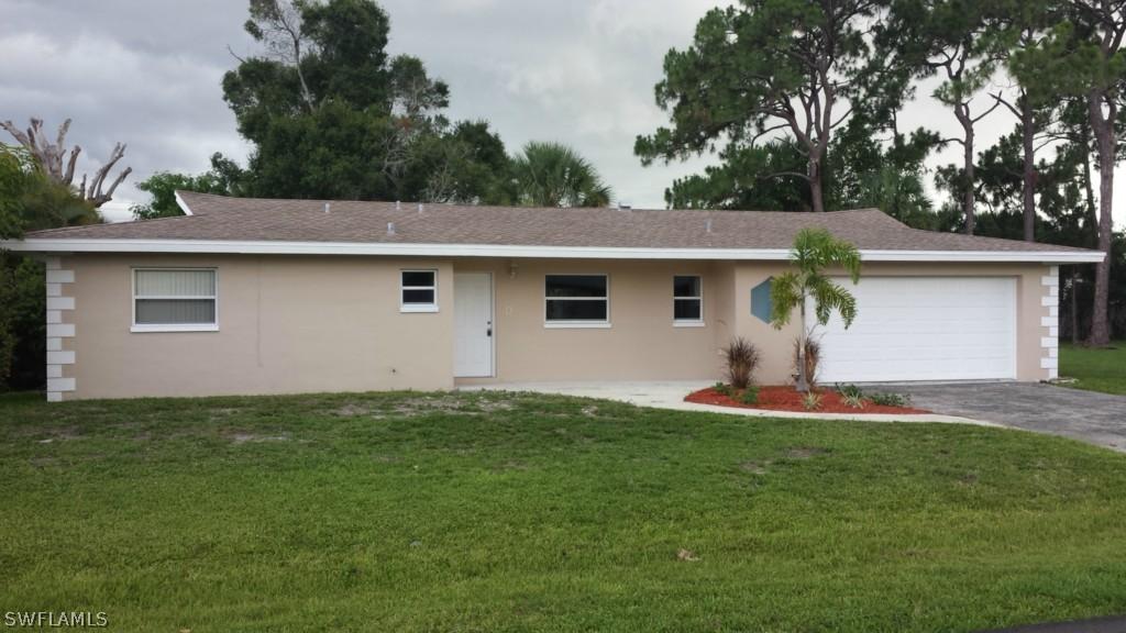826 Lake Mcgregor Dr., Fort Myers, FL 33919