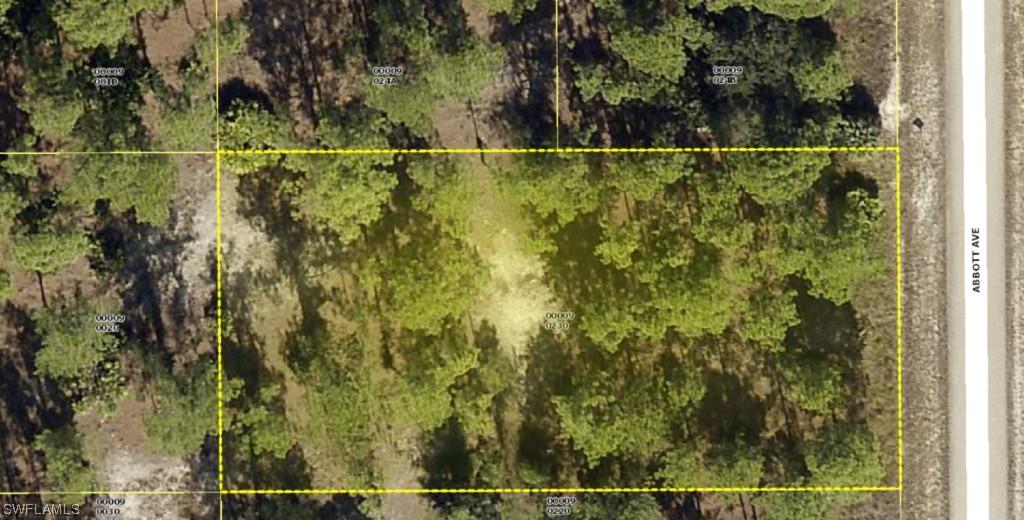 1223 Abbott Ave., Lehigh Acres, FL 33972