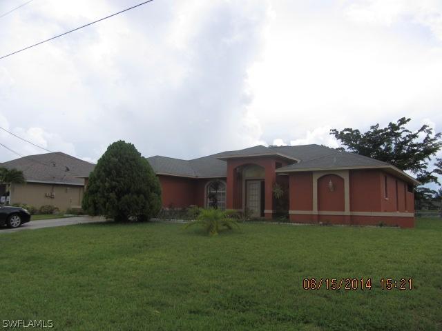 1932 NE 4th Ter., Cape Coral, FL 33909