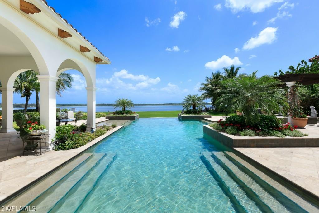 10411 Via Lombardia Ct., Miromar Lakes, FL 33913