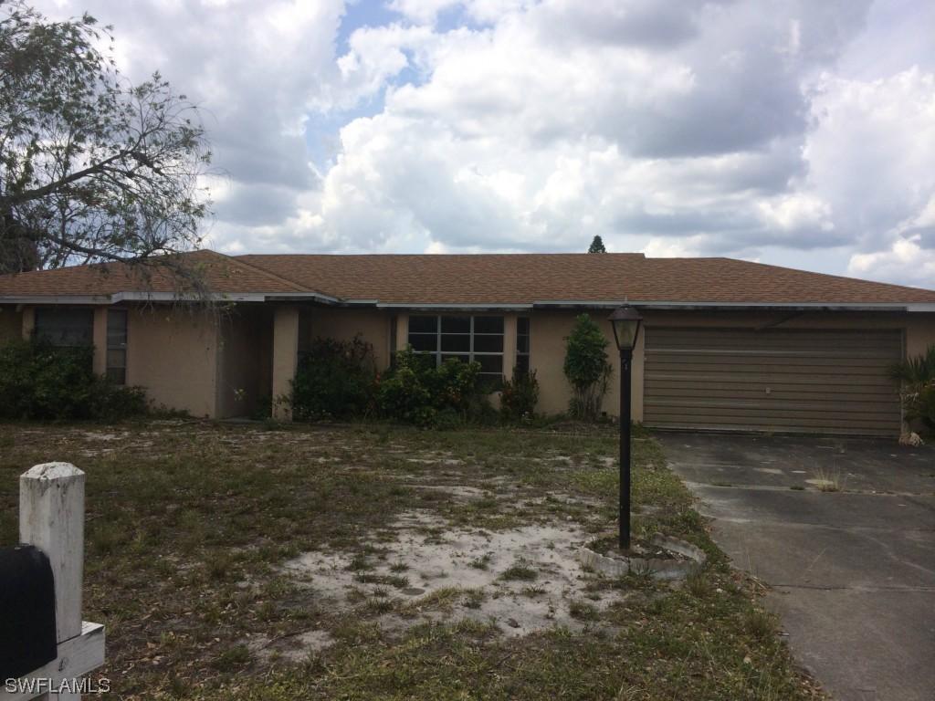 222 Ground Dove Cir., Lehigh Acres, FL 33936