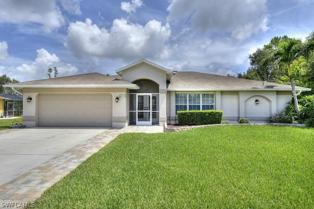6851 Dabney St., Fort Myers, FL 33966