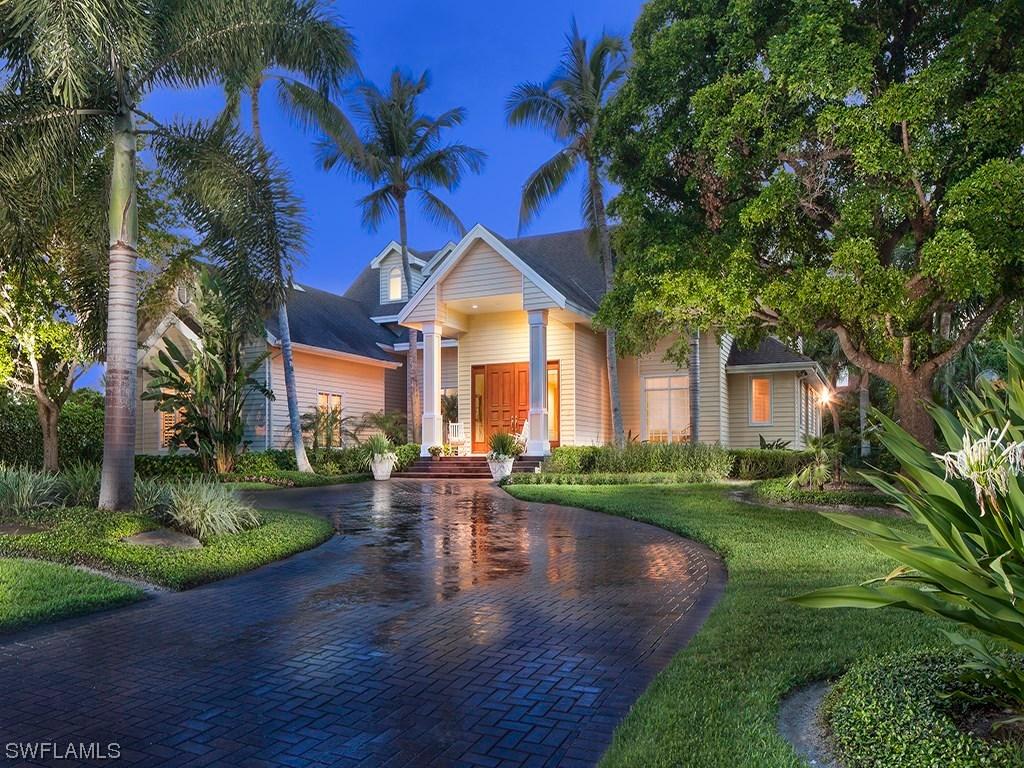 2750 Treasure Ln., Naples, FL 34102