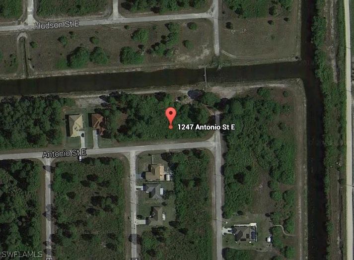 1247 Antonio St., Lehigh Acres, FL 33974