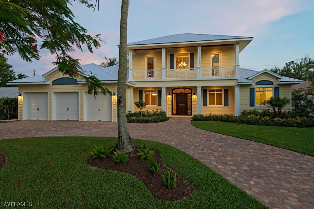 738 Golf Dr., Naples, FL 34102