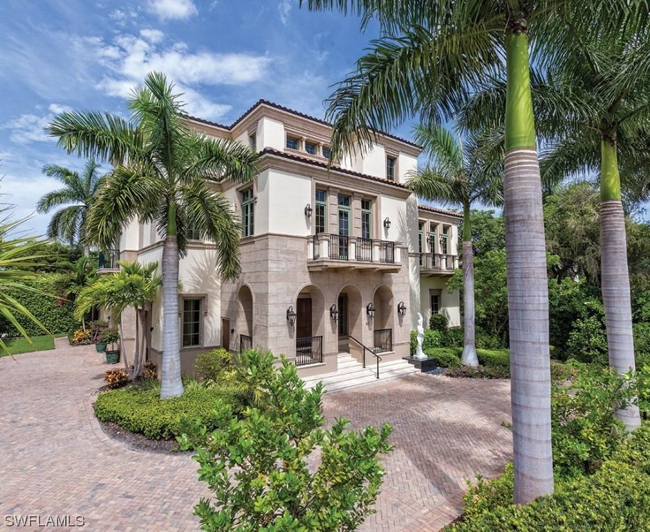 92 Gulf Shore Blvd., Naples, FL 34102