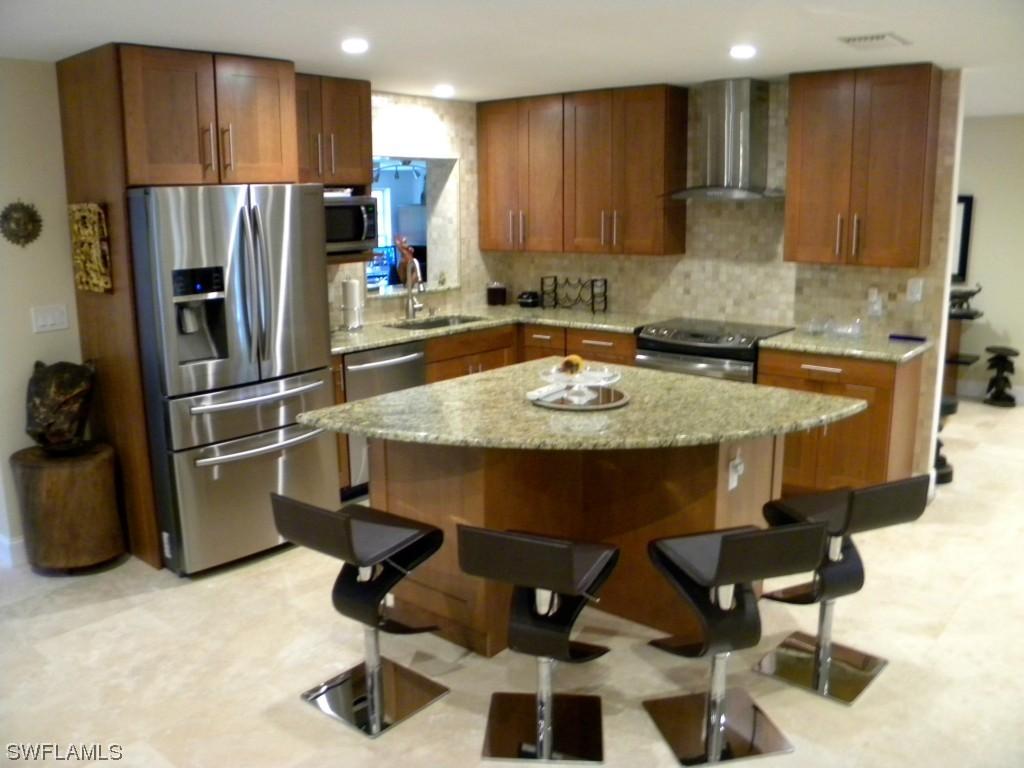 4190 Pine Ridge Rd., Naples, FL 34119