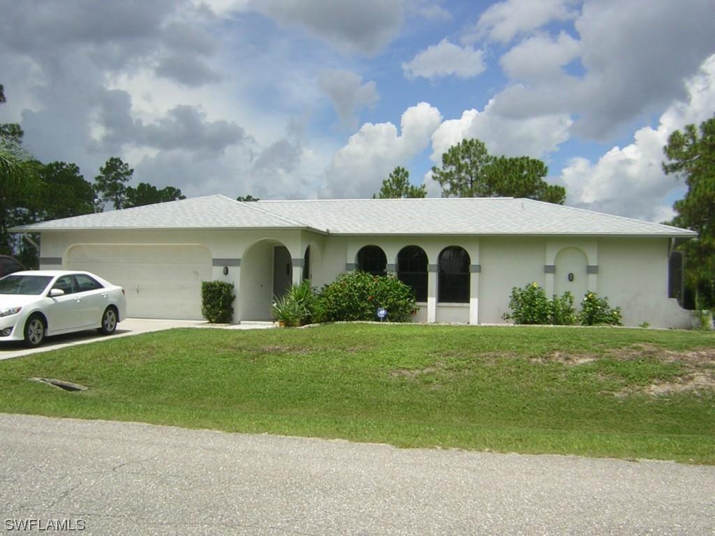 807 Canton Ave., Lehigh Acres, FL 33972
