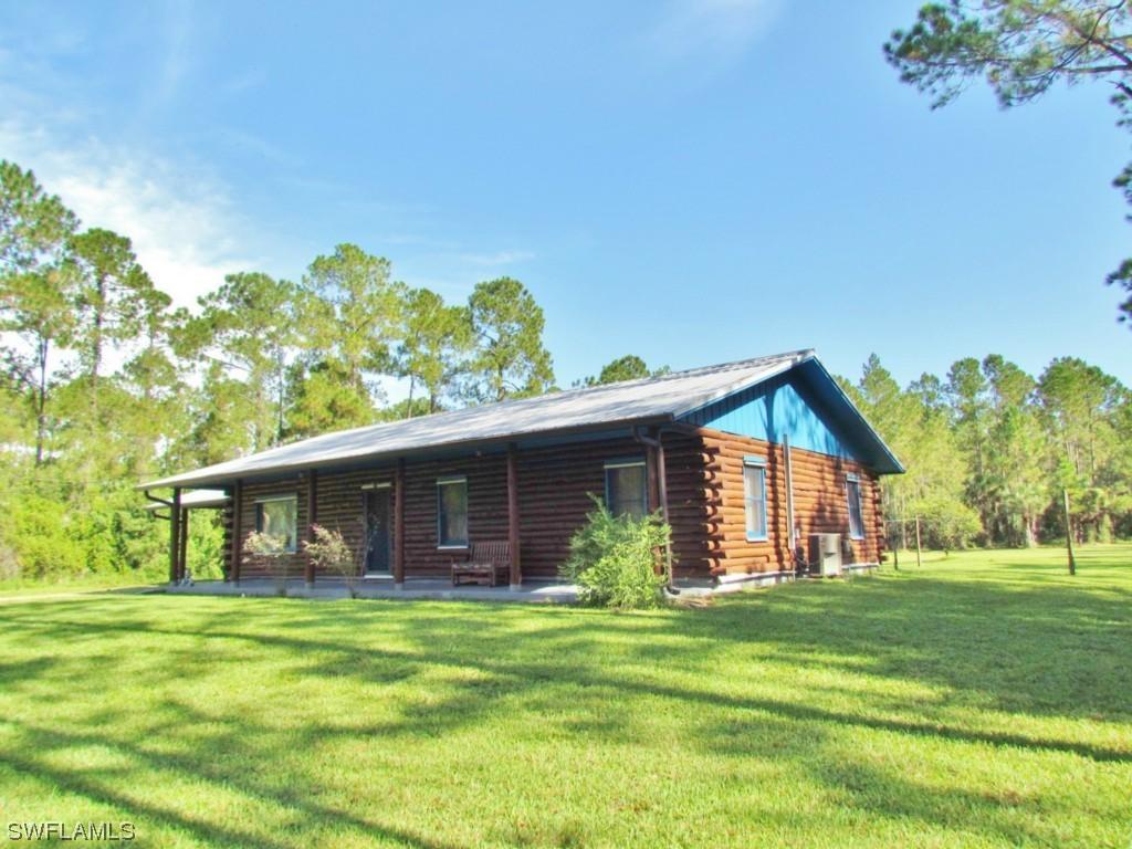 3825 8th Ave., Naples, FL 34117