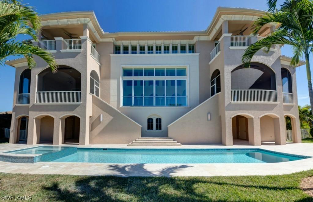 218 Lagoon Ave., Naples, FL 34108