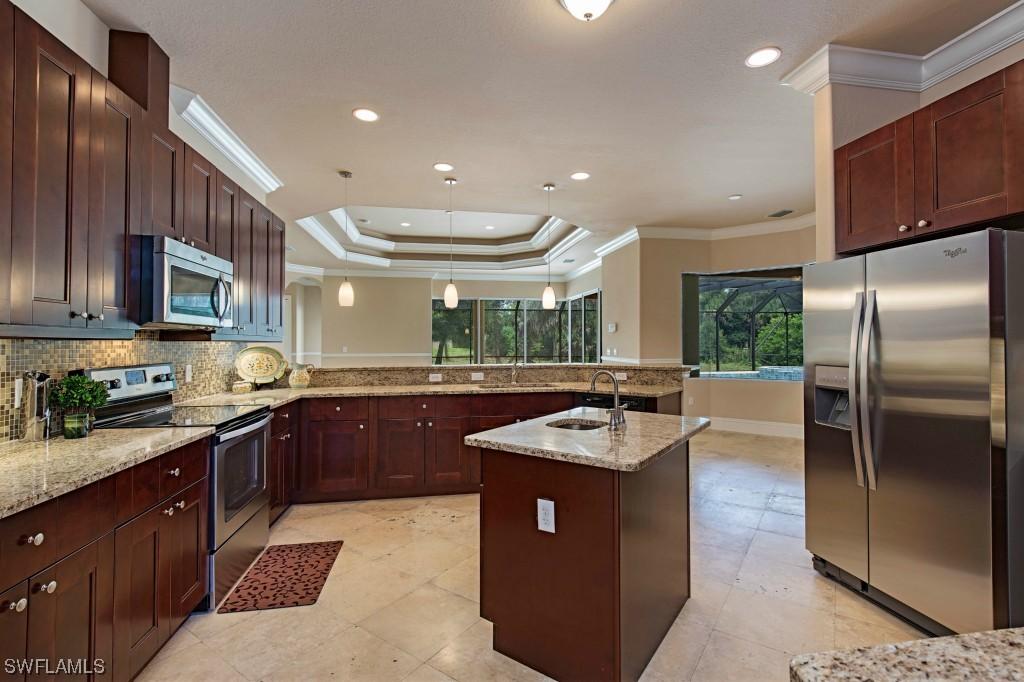 825 Weber Blvd., Naples, FL 34117