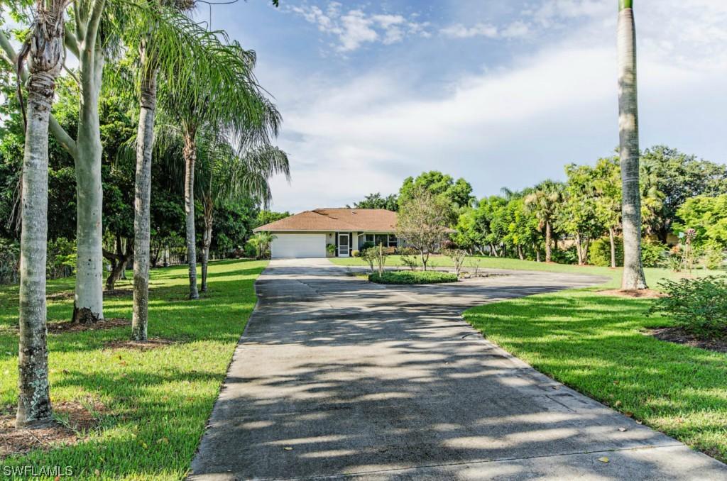 280 20th Ave., Naples, FL 34120