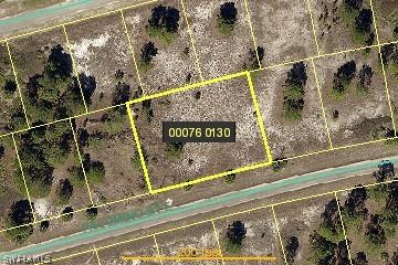 817 Palomino St., Lehigh Acres, FL 33974