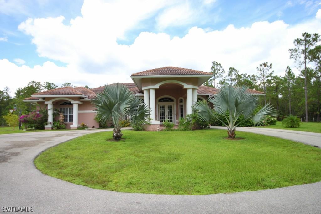 4675 2nd Ave., Naples, FL 34120