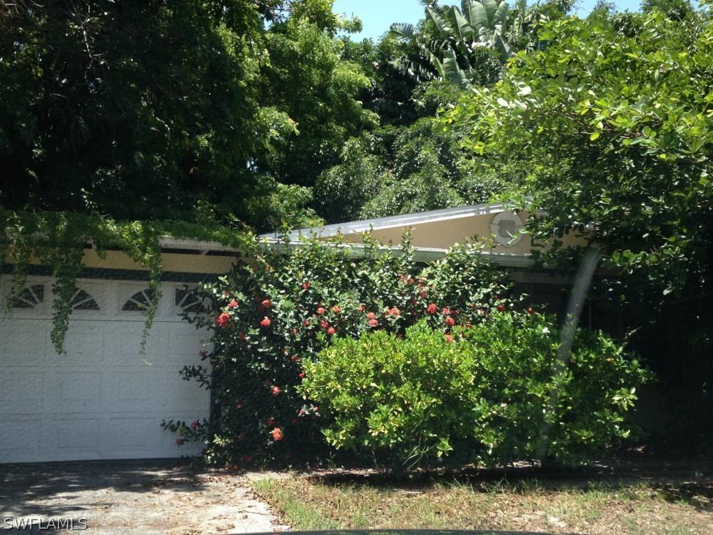 755 1st Ave., Naples, FL 34102