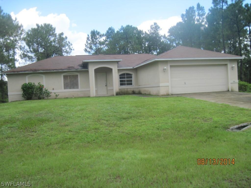 926 Dempsey St., Lehigh Acres, FL 33974