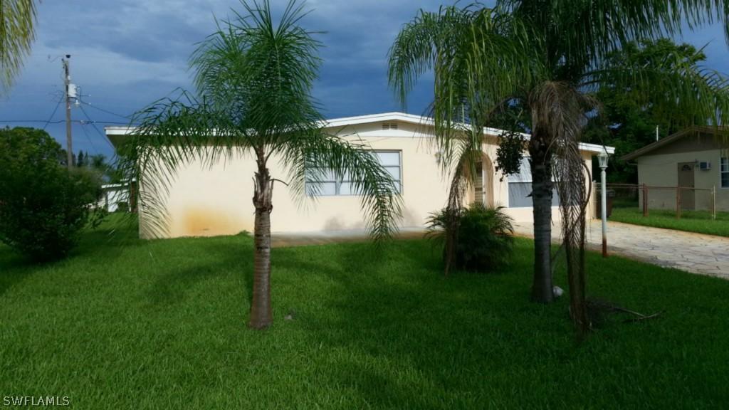 318 Rushmore Ave., Lehigh Acres, FL 33936