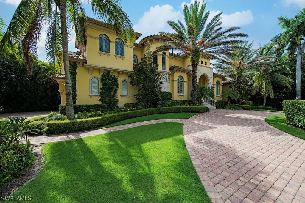 3280 Gordon Dr., Naples, FL 34102