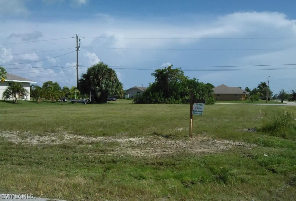 1914 SW 36th Ter., Cape Coral, FL 33914