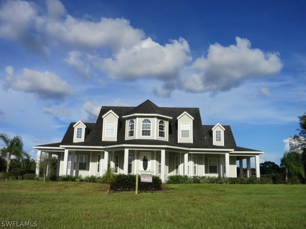 18627 Walker Rd., Lutz, FL 33549