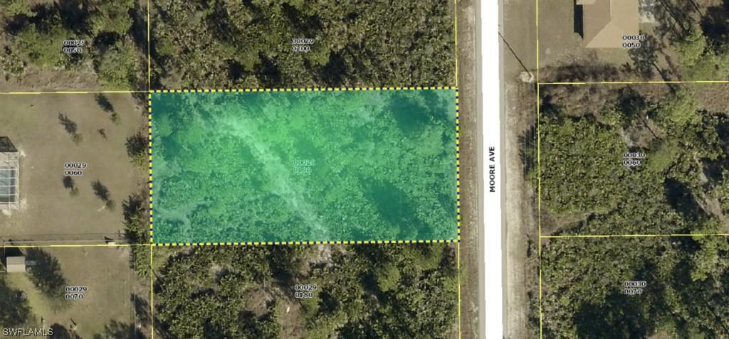 213 Moore Ave., Lehigh Acres, FL 33936