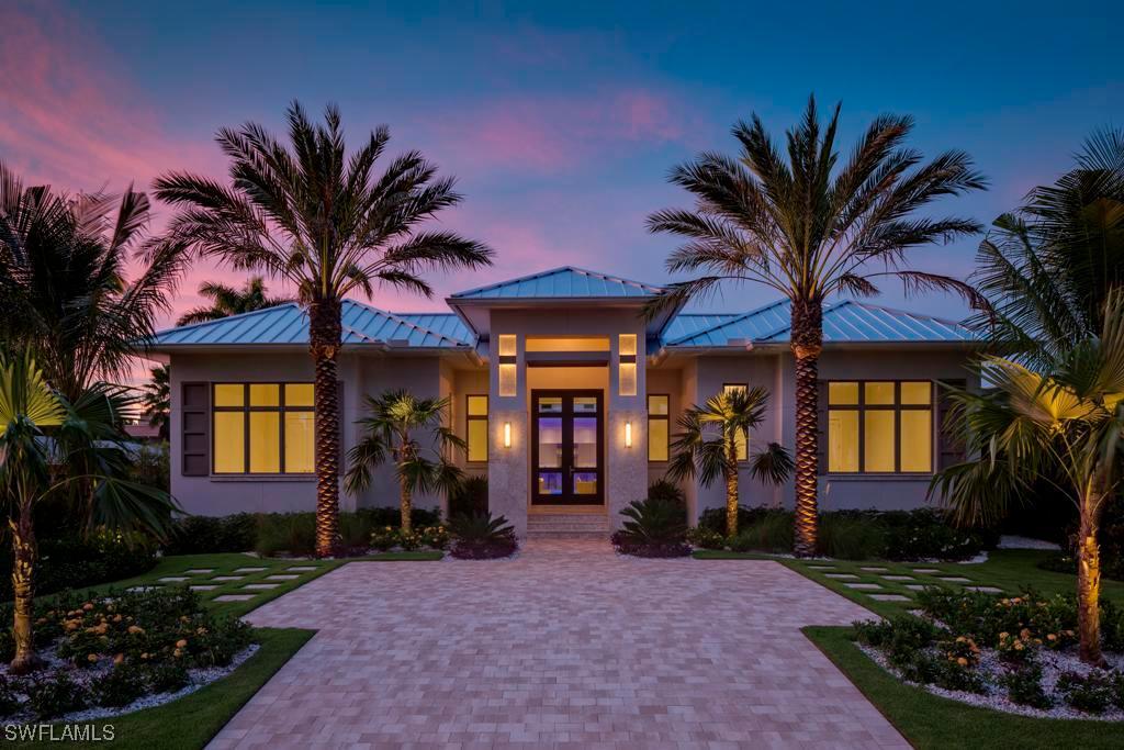653 13th Ave., Naples, FL 34102