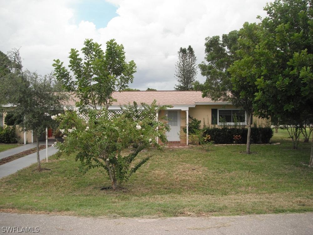 351 Crestwood Ave., Lehigh Acres, FL 33936