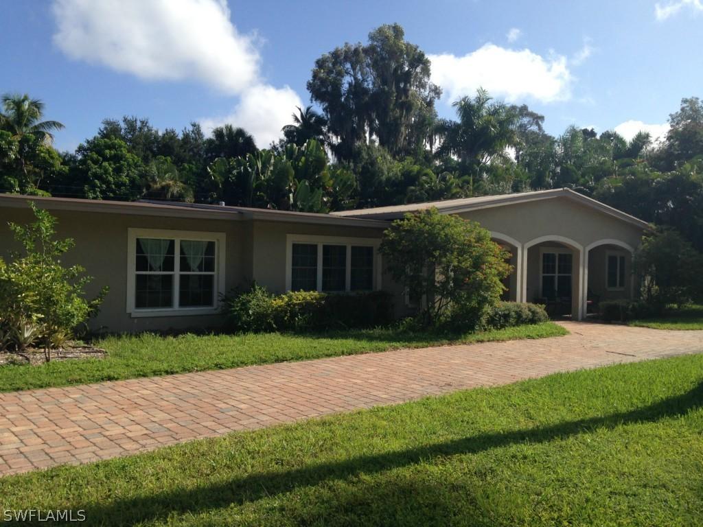 1325 Caloosa Vista Rd., Fort Myers, FL 33901