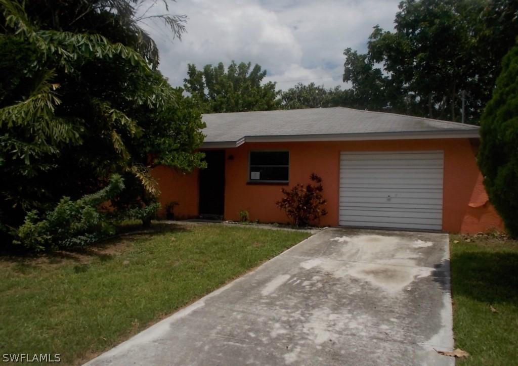 18 Abaco St., Lehigh Acres, FL 33936