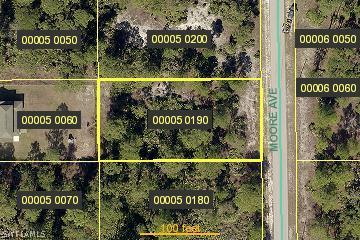 813 Moore Ave., Lehigh Acres, FL 33972