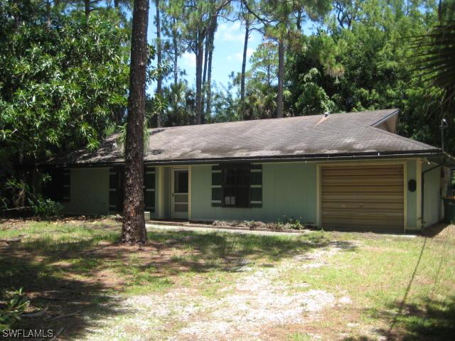 6201 Lancewood Way, Naples, FL 34116