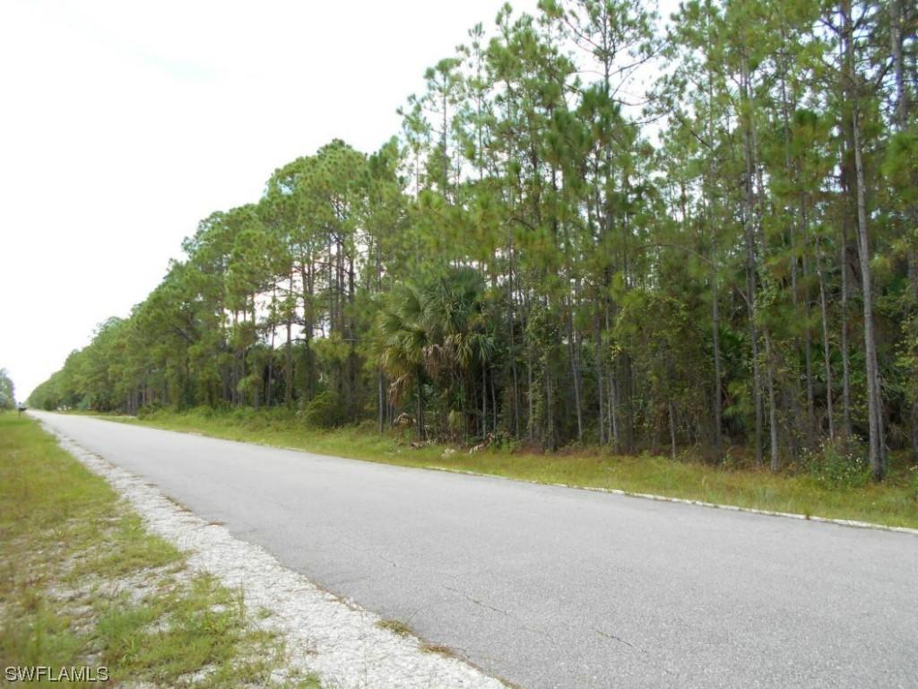 351701 10th Ave., Naples, FL 34117