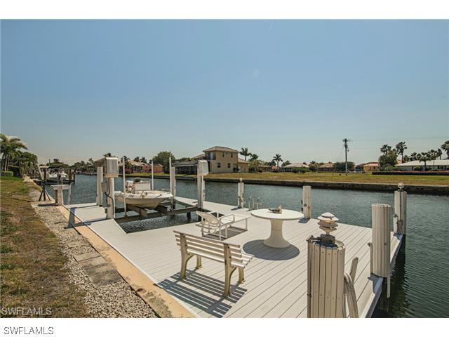 1609 Villa Ct., Marco Island, FL 34145