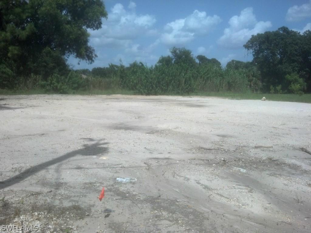 909 SW 21st Ln., Cape Coral, FL 33991