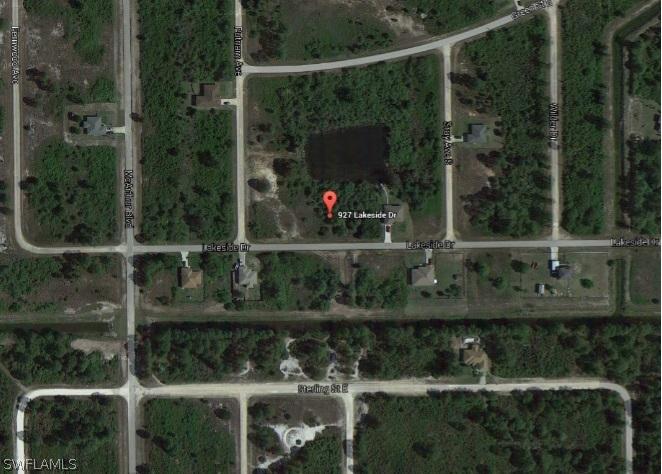927 Lakeside Dr., Lehigh Acres, FL 33974