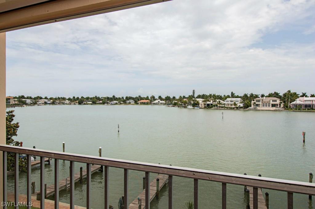 2600 Gulf Shore Blvd. #33, Naples, FL 34103