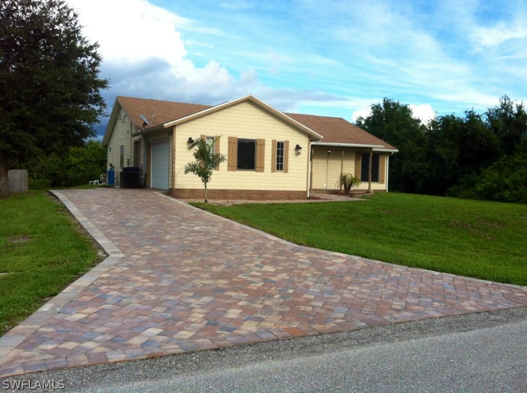 6136 Higgins Ave., Fort Myers, FL 33905