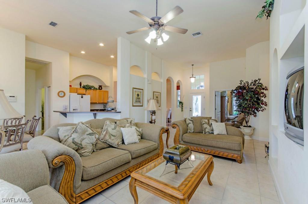 1107 Lighthouse Ct., Marco Island, FL 34145